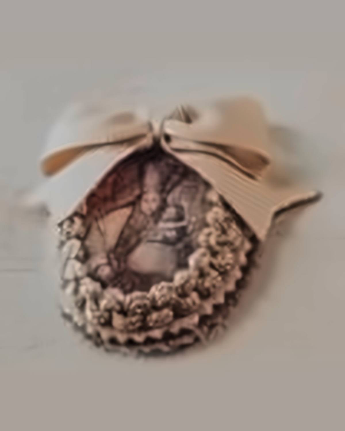 Broche Pequeño 3x4 cm de Santet Artesanía